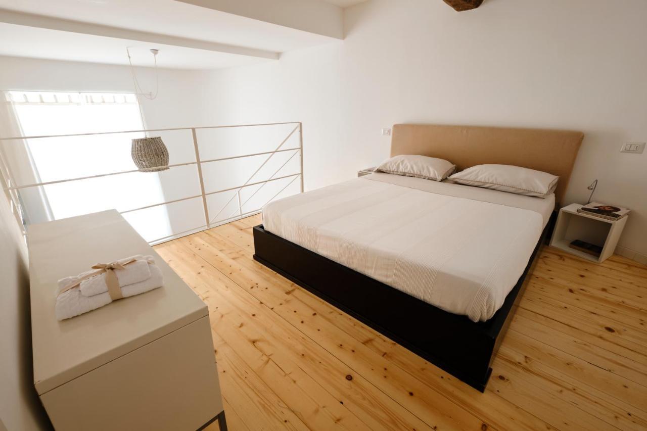 Ferienwohnung Scalo Al Castello Locate di Triulzi Exterior foto